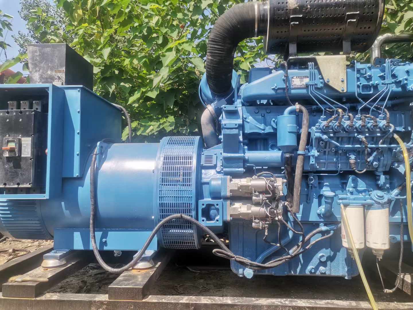 额敏详细说明降低 800kW 柴油发电机输出电流波动的方法