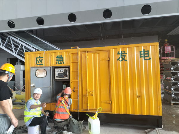 额敏怎样判断空气滤清器是否需要更换？